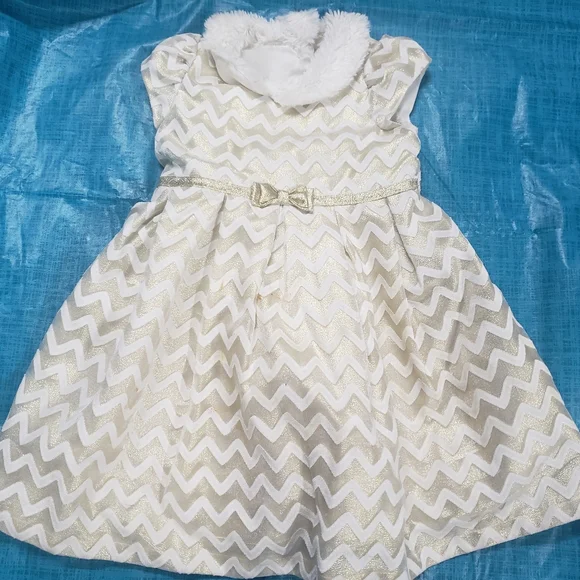 Jona Michelle | Dresses | Jona Michelle Gold White Winter Dress With Faux  Fur Collar | Poshmark